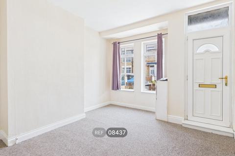 2 bedroom terraced house to rent, Devon Street, Hull, HU4 6PL