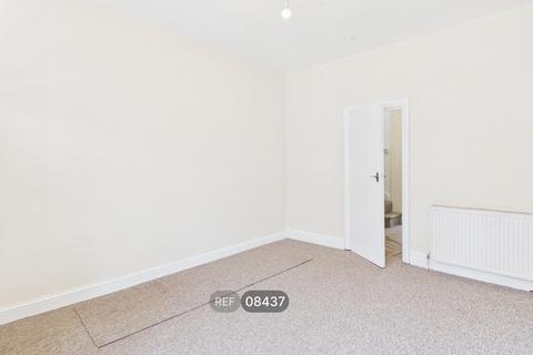 2 bedroom terraced house to rent, Devon Street, Hull, HU4 6PL
