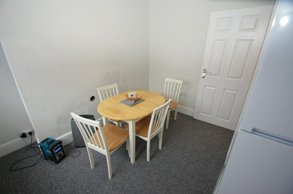 House in Ellesmere Port - View 3