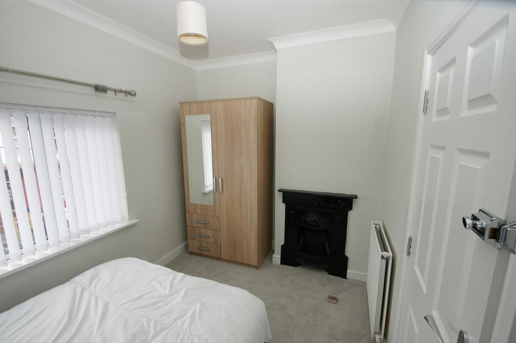 House in Ellesmere Port - View 5