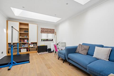4 bedroom detached house for sale, Woodhouse Eaves, Northwood HA6