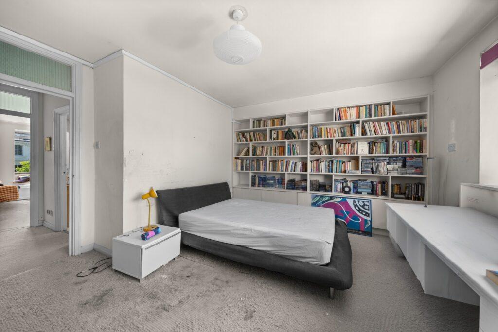 Apartment in Belsize Park - View 2