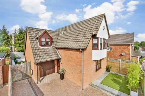 4 bedroom detached house for sale, Little John Avenue, Walderslade, Chatham, Kent