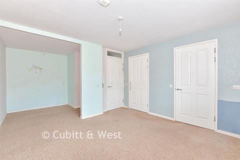 Studio for sale, Richmond Avenue, Bognor Regis, West Sussex