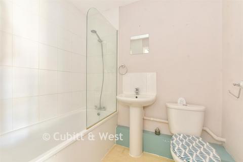 Studio for sale, Richmond Avenue, Bognor Regis, West Sussex