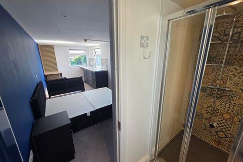Studio to rent, Clarendon Road, Luton, Bedfordshire