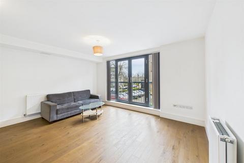 2 bedroom flat to rent, Pechiney House, Slough SL1