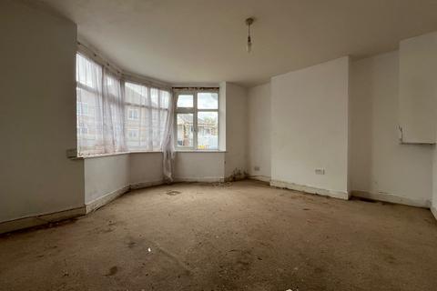 2 bedroom end of terrace house for sale, Gardenia Avenue, Luton, Bedfordshire, LU3 2NR