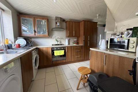 2 bedroom house to rent, Gainsborough Road