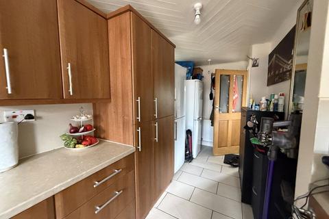 2 bedroom house to rent, Gainsborough Road