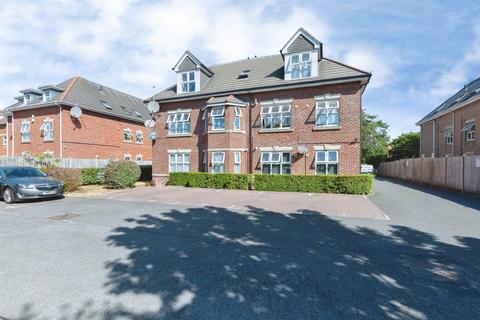 2 bedroom flat for sale, Richmond Park Road, Bournemouth
