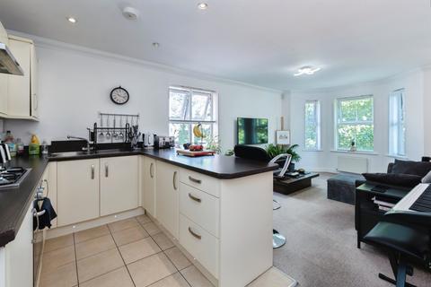 2 bedroom flat for sale, Richmond Park Road, Bournemouth