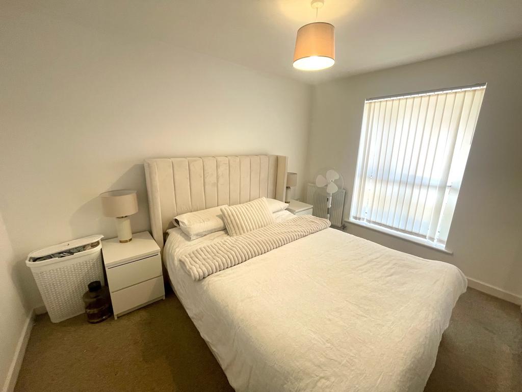 Apartment in Birmingham, West Midlands - View 4