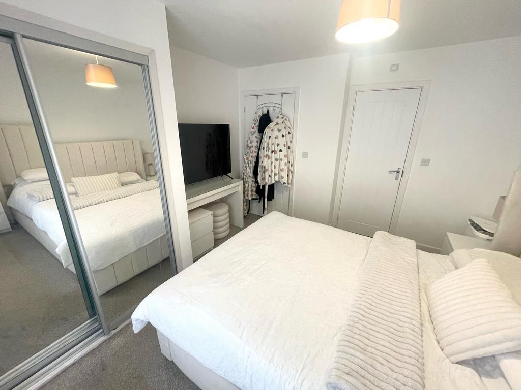 Apartment in Birmingham, West Midlands - View 5