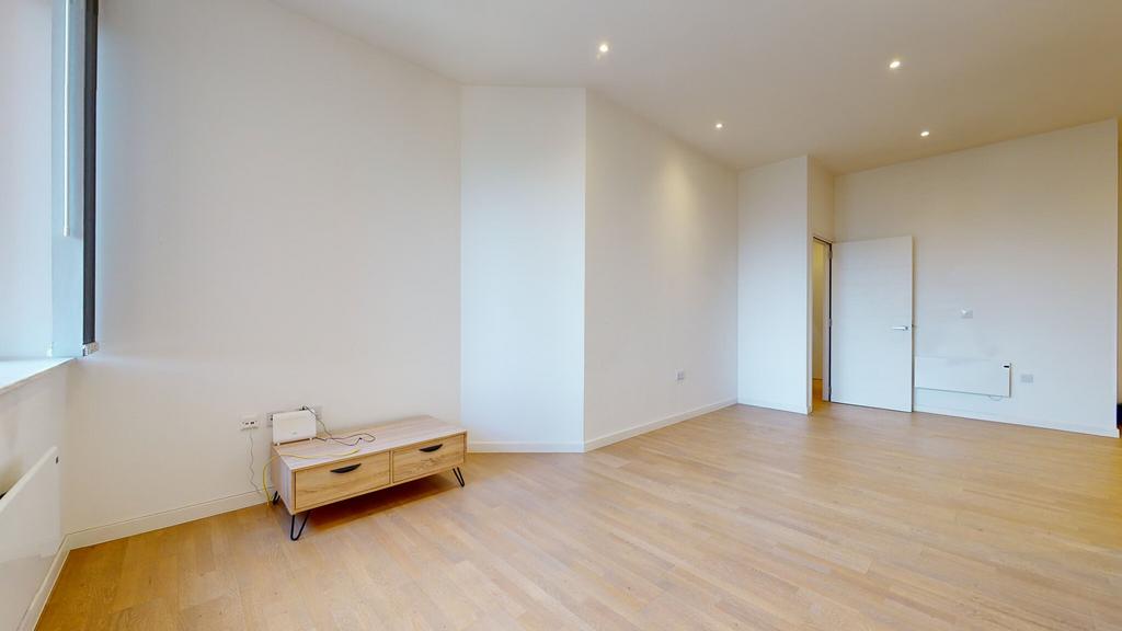 Apartment in Brentford - View 5