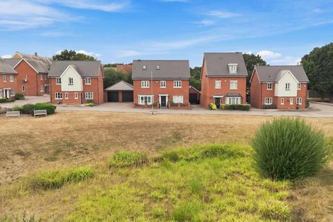 5 bedroom detached house for sale, Reeds Close, Basildon, SS15