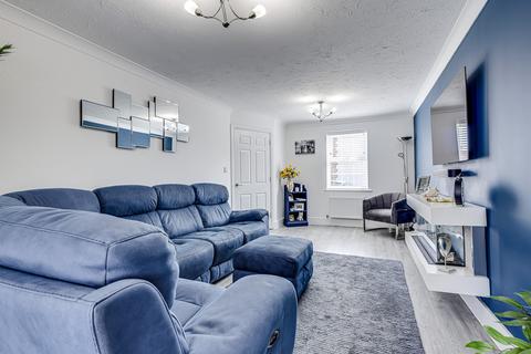5 bedroom detached house for sale, Farne Drive, Wickford, SS12