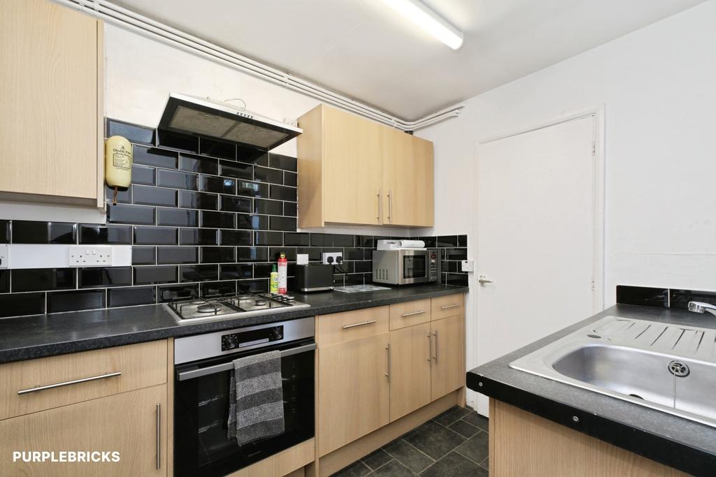 House in Nottingham - View 2