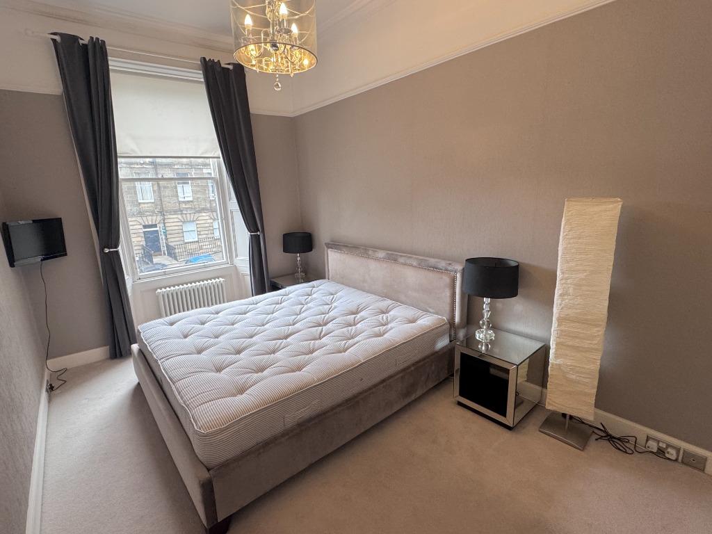 Apartment in Edinburgh - View 4