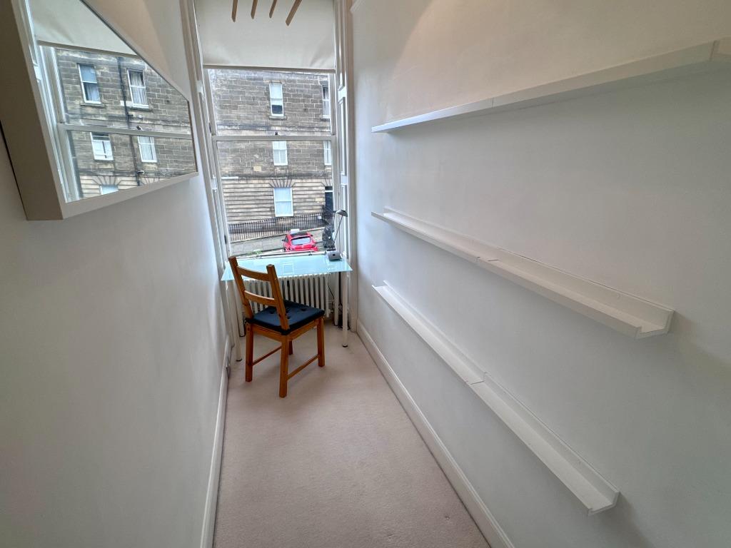 Apartment in Edinburgh - View 5