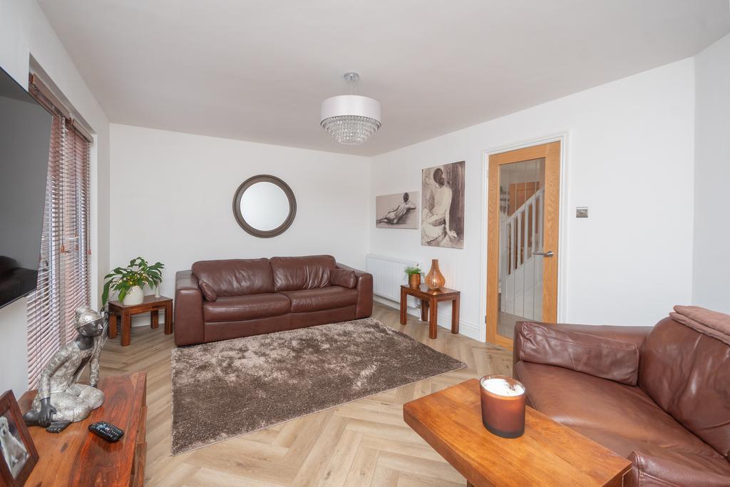 House in Cumbernauld - View 4
