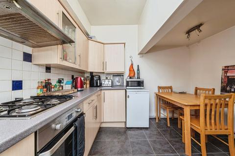 2 bedroom end of terrace house for sale, Thornhill Place, Brighouse
