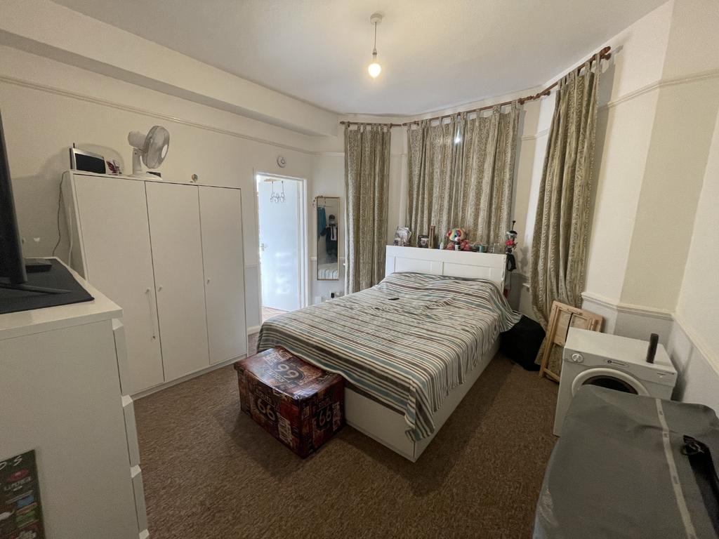 Apartment in Dorset - View 2