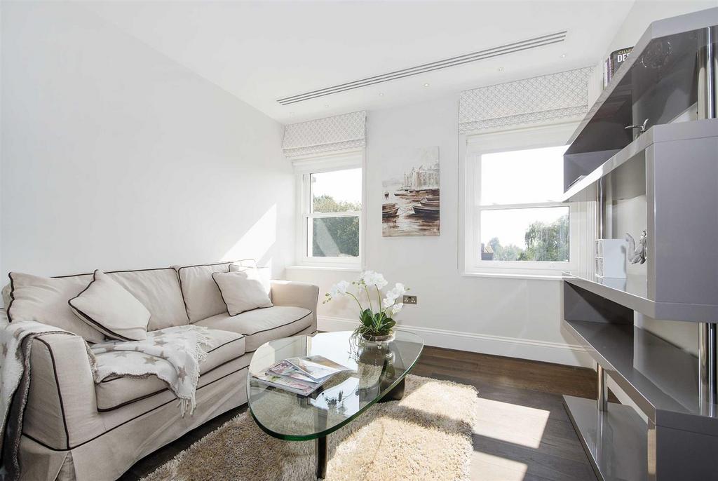 Apartment in London, Belsize Park - View 4