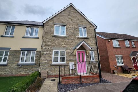 3 bedroom semi-detached house to rent, Poppy Field, Broadwell, Coleford