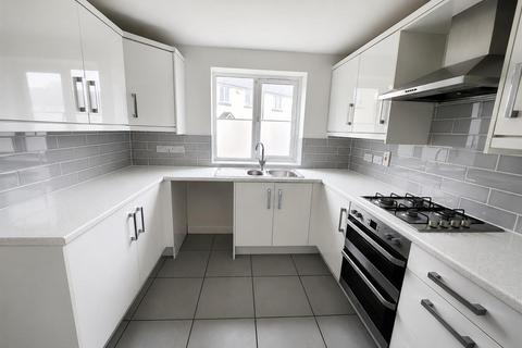 3 bedroom semi-detached house to rent, Poppy Field, Broadwell, Coleford