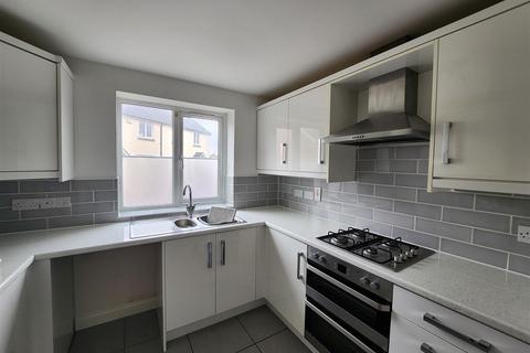 3 bedroom semi-detached house to rent, Poppy Field, Broadwell, Coleford