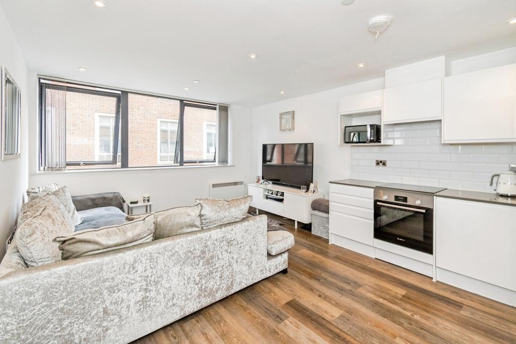 Apartment in Southampton - View 2