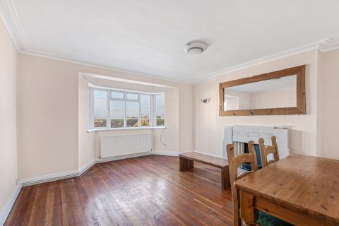 4 bedroom apartment for sale, Streatham High Road, London, SW16