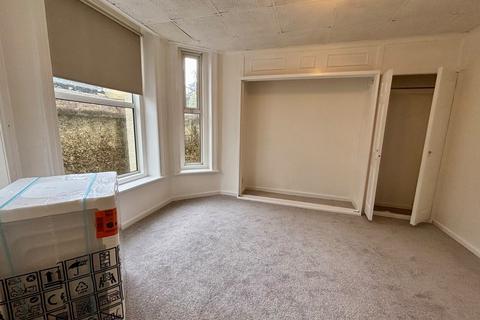 Studio to rent, Durley Gardens, Bournemouth