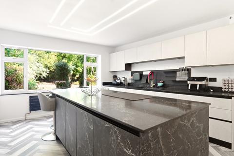 5 bedroom semi-detached house for sale, Mount Rise, Leeds, LS17