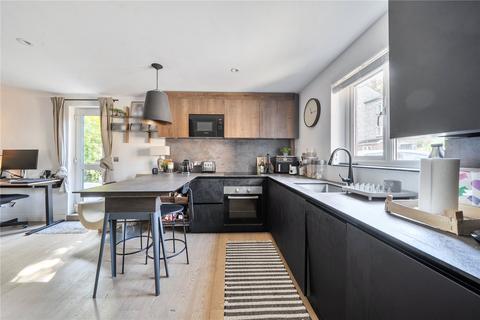 undefined, Buckingham Close, Ealing