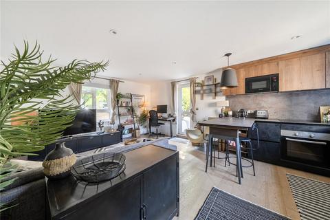 undefined, Buckingham Close, Ealing