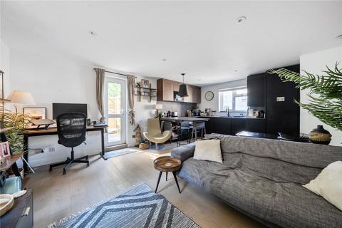 undefined, Buckingham Close, Ealing