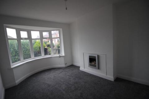 3 bedroom semi-detached house to rent, Deepdene Road