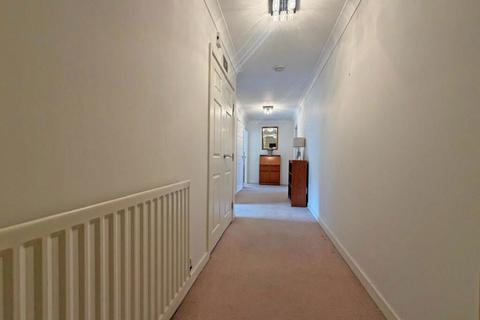 2 bedroom retirement property for sale, Stoneleigh Road, Ilford, IG5 0JX