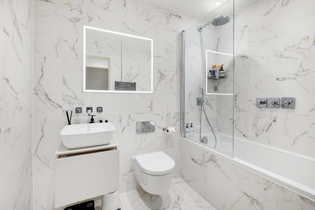 Apartment in London, Springfield Village - More