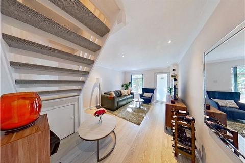 2 bedroom terraced house for sale, Senator Walk, London, SE28