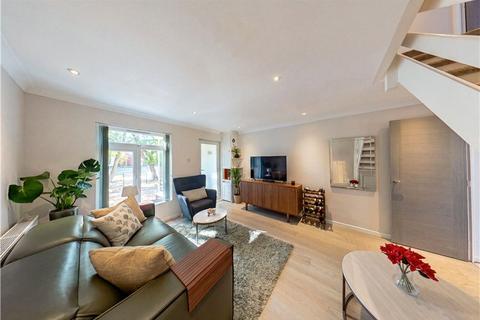 2 bedroom terraced house for sale, Senator Walk, London, SE28