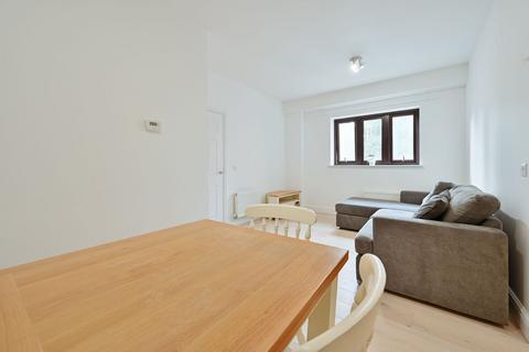 2 bedroom flat to rent, Silas Court, Lockhart Road, WD17, Watford, WD17