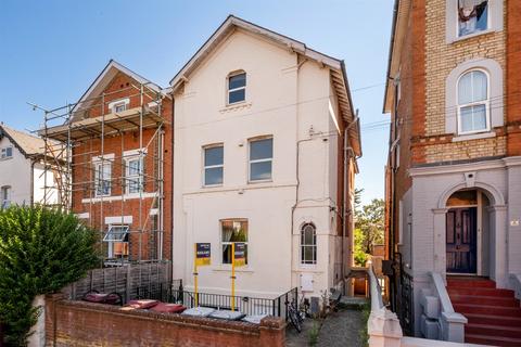 undefined, Russell Street, Reading, RG1