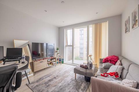 1 bedroom apartment for sale, Darjeeling House, Memorial Avenue, Slough SL1