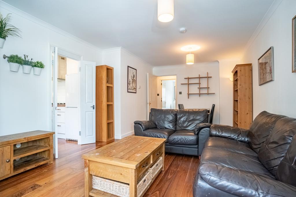 Apartment in Bellevue - View 2