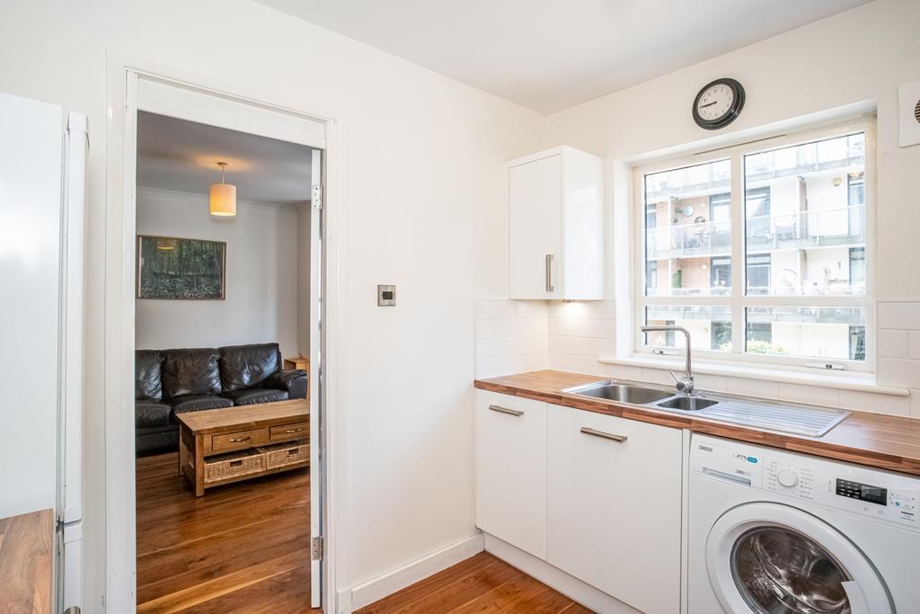 Apartment in Bellevue - View 5