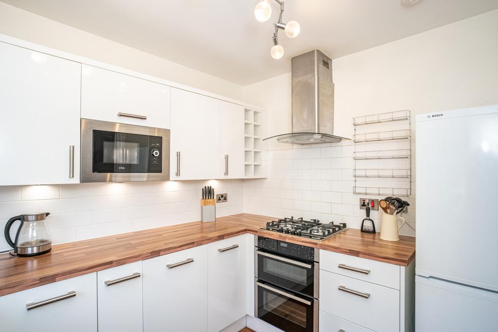 Apartment in Bellevue - More