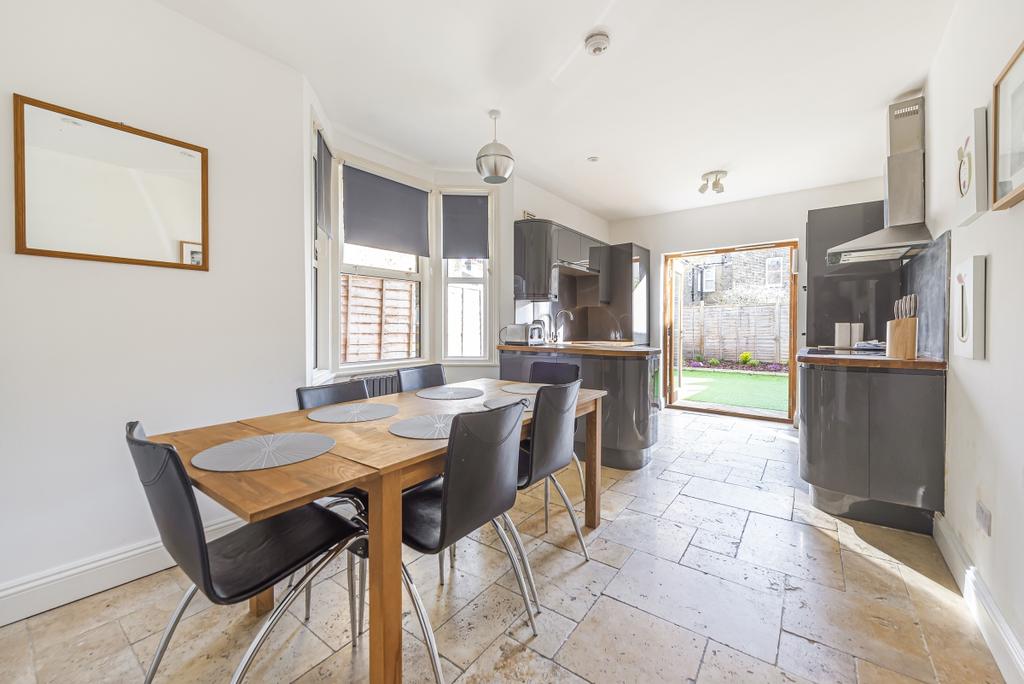 House in London - View 3